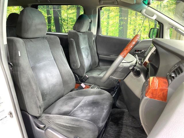 TOYOTA ALPHARD 4WD 2010