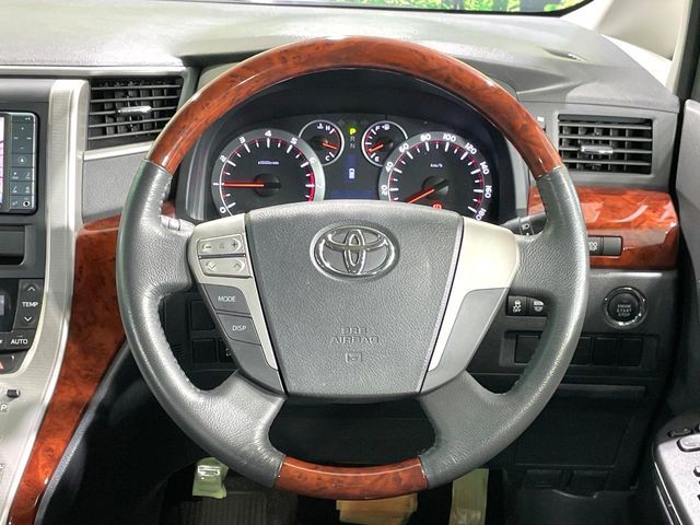 TOYOTA ALPHARD 4WD 2010