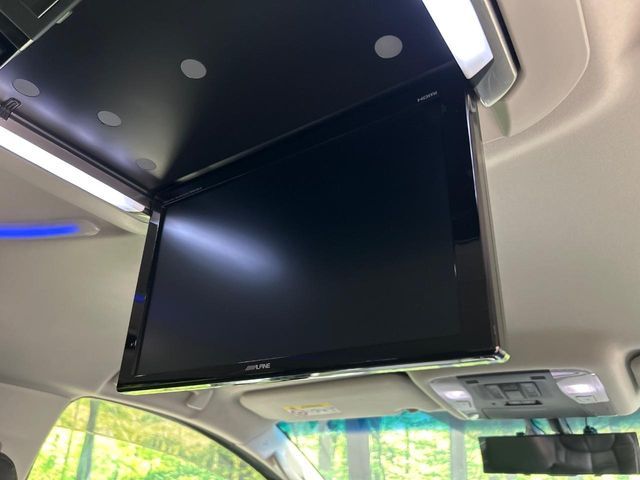 TOYOTA VELLFIRE 2015