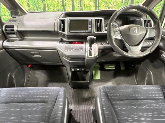HONDA STEPWAGON 2011