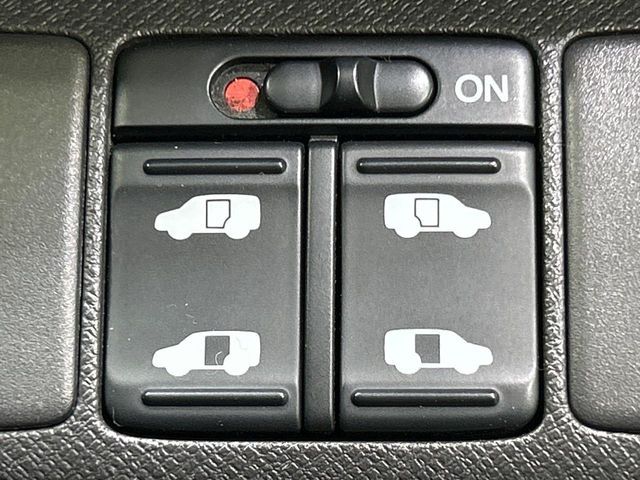 HONDA STEPWAGON 2011