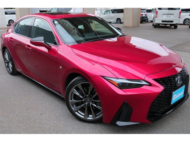 TOYOTA LEXUS IS300h 2021