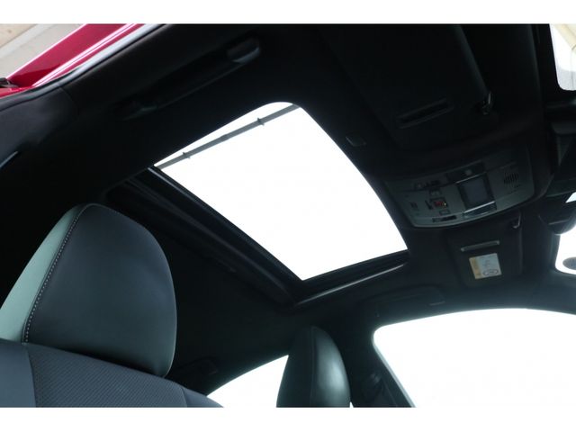 TOYOTA LEXUS IS300h 2021