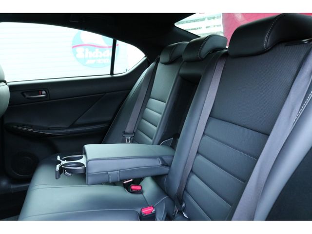 TOYOTA LEXUS IS300h 2021