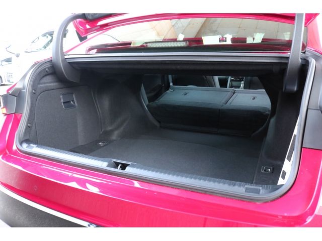 TOYOTA LEXUS IS300h 2021