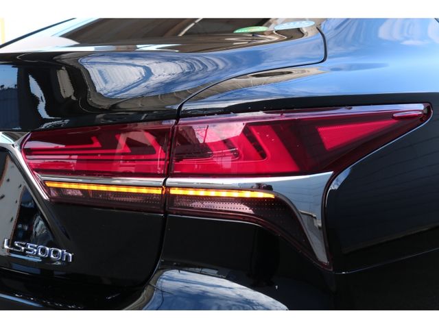 TOYOTA LEXUS LS500h 2017