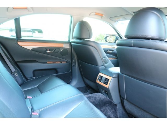 TOYOTA LEXUS LS600h 2013