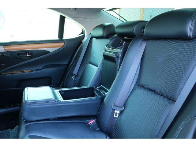 TOYOTA LEXUS LS600h 2013