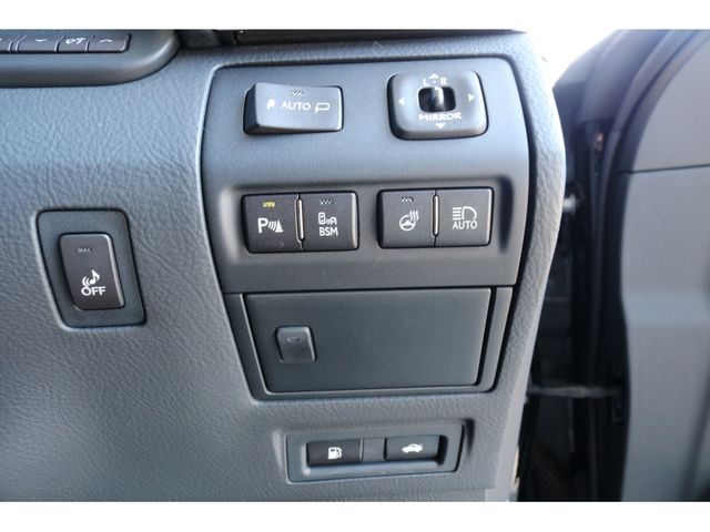 TOYOTA LEXUS LS600h 2013