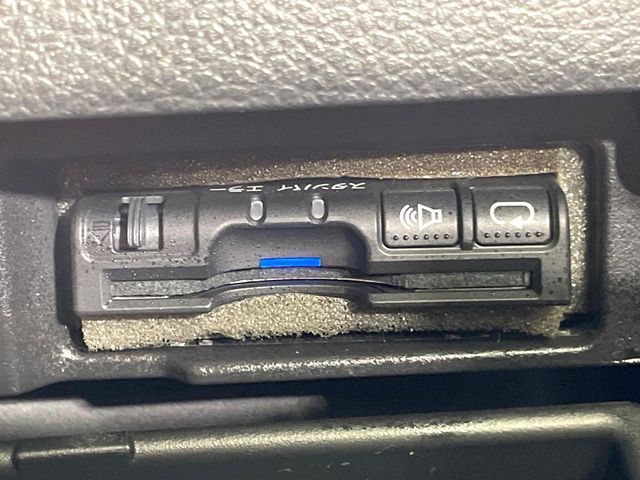 NISSAN SERENA  S-HYBRID 2013