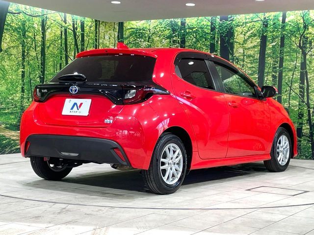 TOYOTA YARIS HYBRID 2021