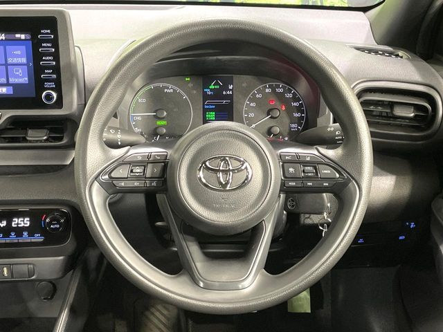 TOYOTA YARIS HYBRID 2022