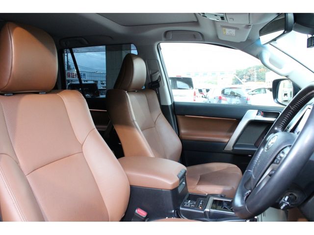 TOYOTA LANDCRUISER PRADO 2021