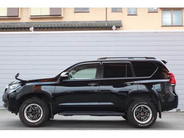 TOYOTA LANDCRUISER PRADO 2021