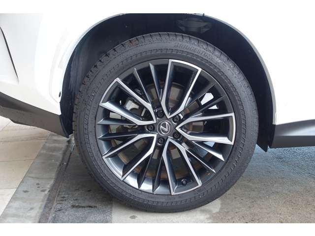 TOYOTA LEXUS NX350h 2023