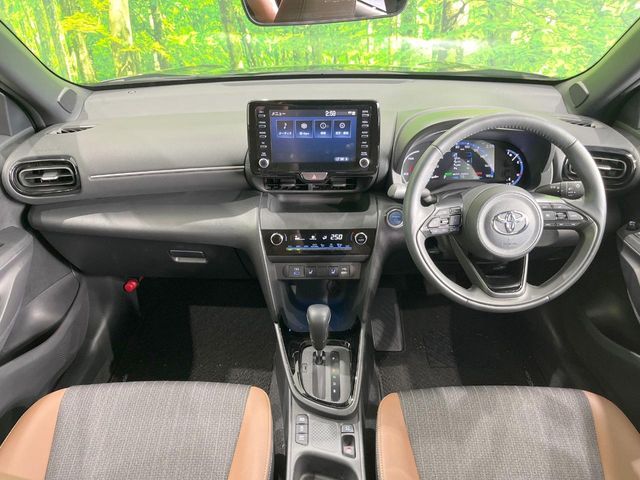 TOYOTA YARIS CROSS HYBRID 2023