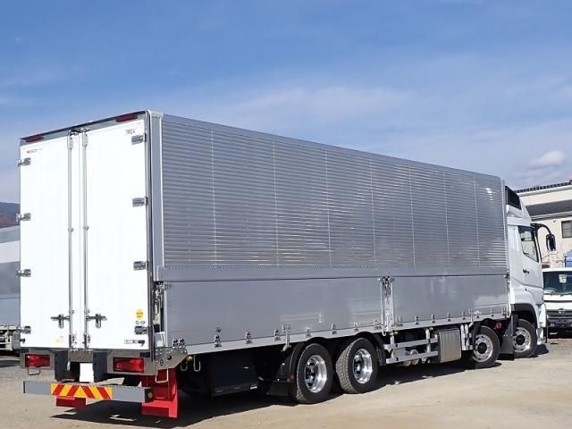 MITSUBISHI FUSOU SUPER GREAT 2025