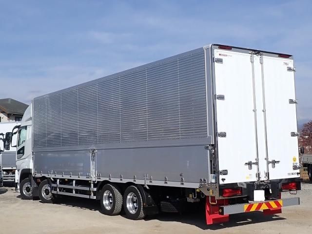 MITSUBISHI FUSOU SUPER GREAT 2025