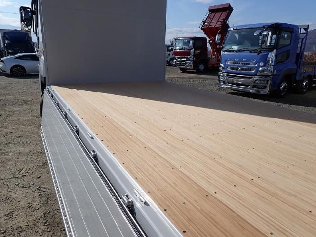 MITSUBISHI FUSOU SUPER GREAT 2025