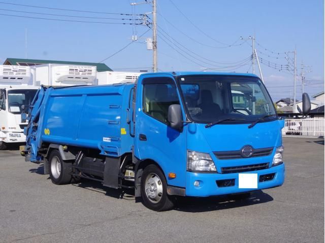 HINO DUTRO 2015