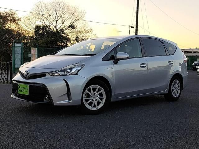 TOYOTA PRIUS Alpha 2016