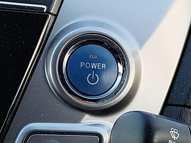 TOYOTA PRIUS Alpha 2016