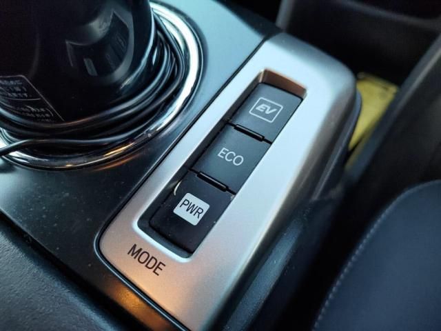 TOYOTA PRIUS Alpha 2016