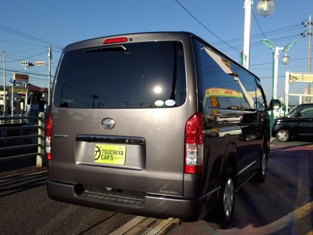 TOYOTA HIACE van 2WD 2019