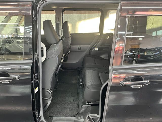 MITSUBISHI DELICA D:2 CUSTOM 4WD 2018