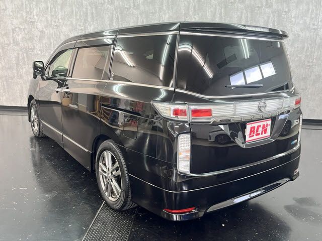 NISSAN ELGRAND 2012