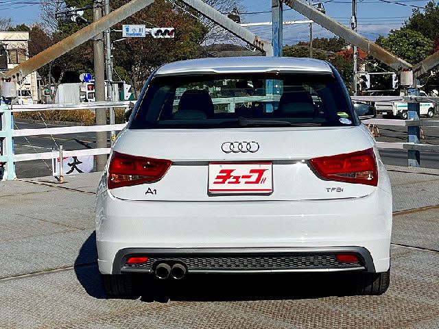 AUDI AUDI A1 2015