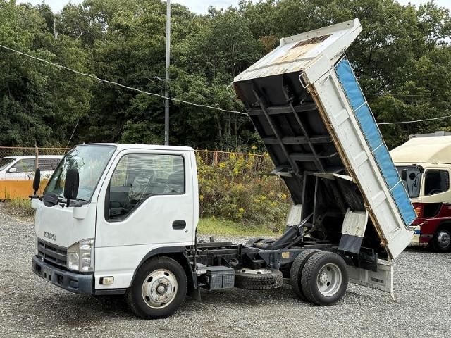 ISUZU ELF 2013