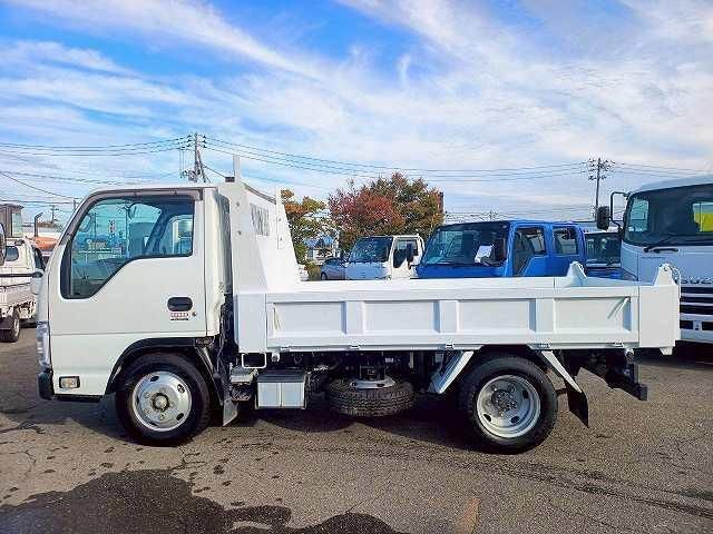 ISUZU ELF 2018