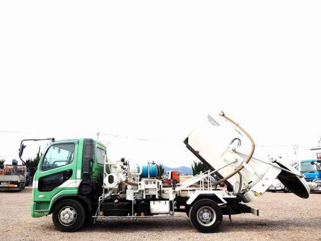 MITSUBISHI FUSOU FIGHTER 2006