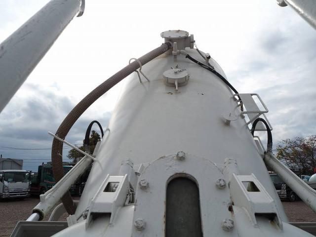 MITSUBISHI FUSOU FIGHTER 2006