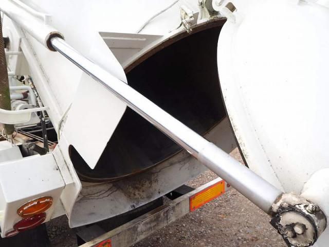 MITSUBISHI FUSOU FIGHTER 2006