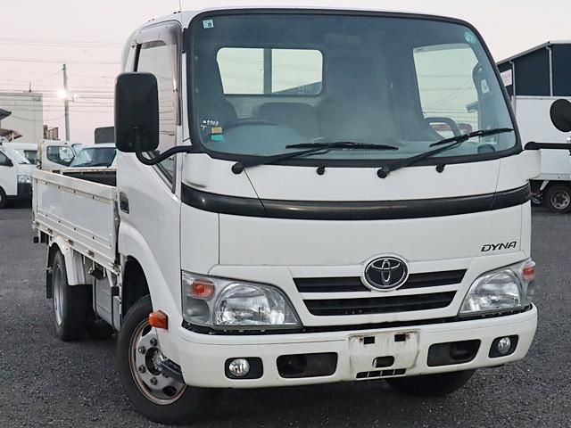 TOYOTA DYNA 2016