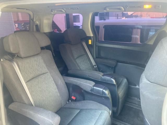 TOYOTA VELLFIRE 2012