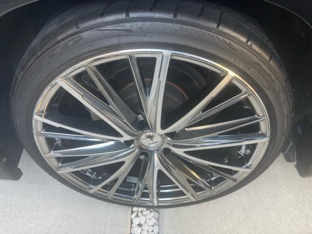 TOYOTA VELLFIRE 2012