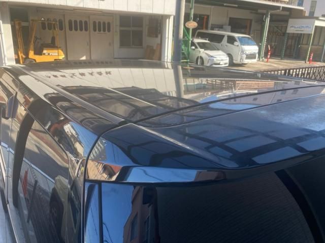 TOYOTA VELLFIRE 2012