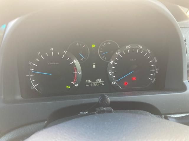 TOYOTA VELLFIRE 2012