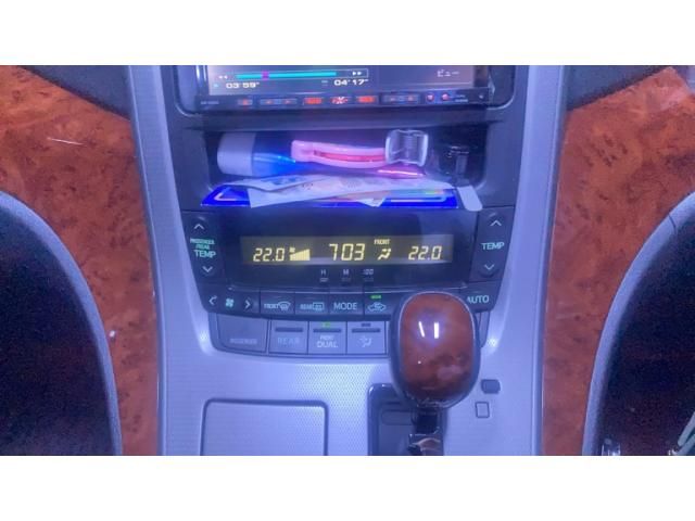 TOYOTA VELLFIRE 2010