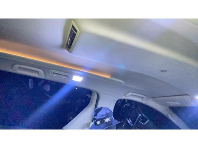 TOYOTA VELLFIRE 2010