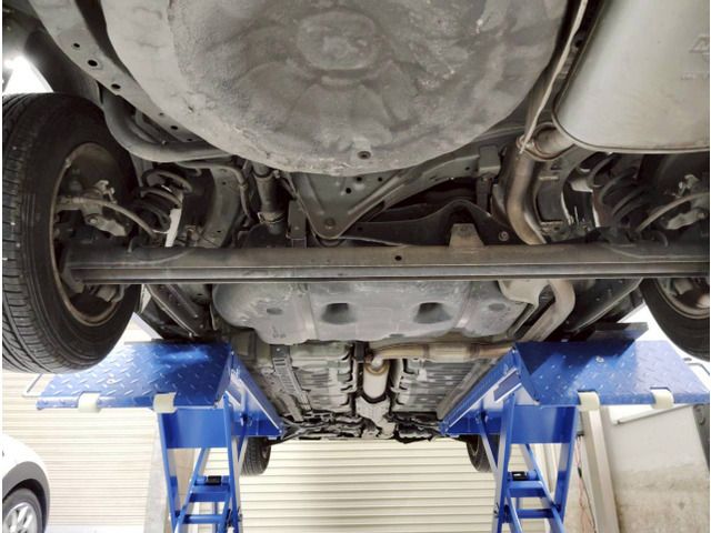 NISSAN BLUEBIRD sedan 1999