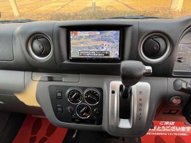 NISSAN NV350 CARAVAN 4WD 2012