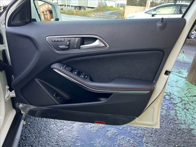 MERCEDES BENZ MERCEDES BENZ GLA class 2016