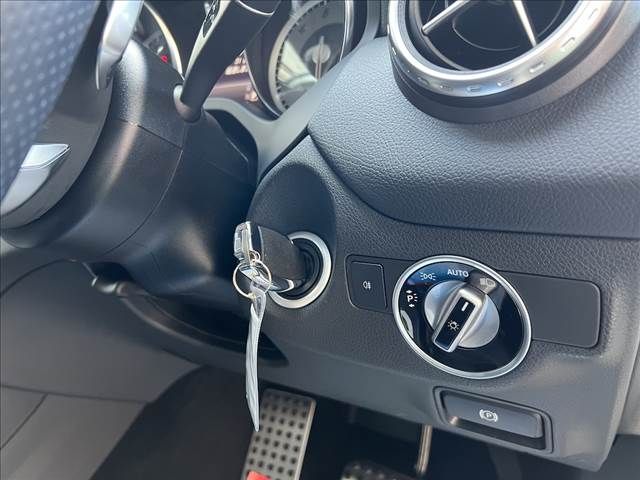 MERCEDES BENZ MERCEDES BENZ GLA class 2016