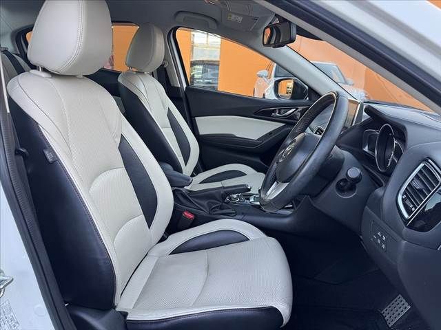 MAZDA AXELA HYBRID 2015