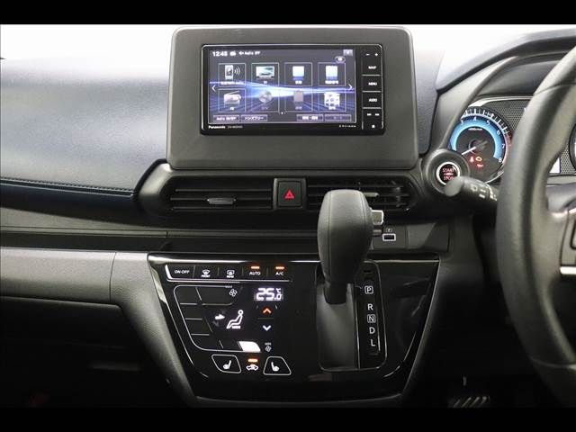 MITSUBISHI ek X 2022