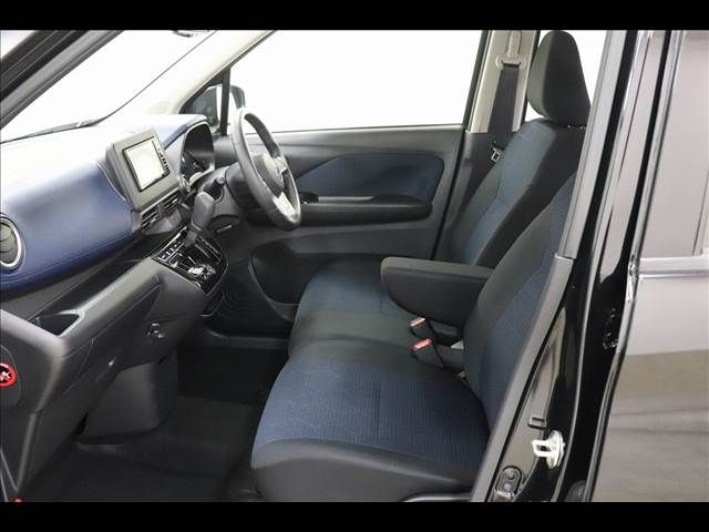 MITSUBISHI ek X 2022